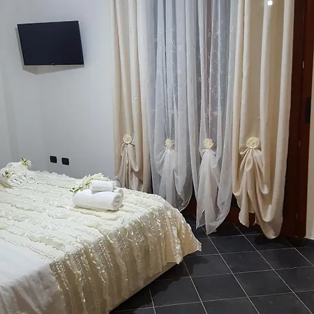 Giramondo Πανσιόν Φιουμιτσίνο